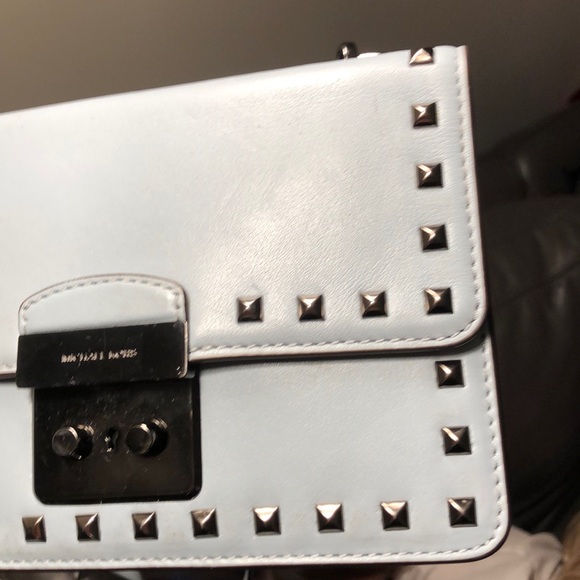 Micheal kors baby blue wallet/crossbody purse - Picture 6 of 6